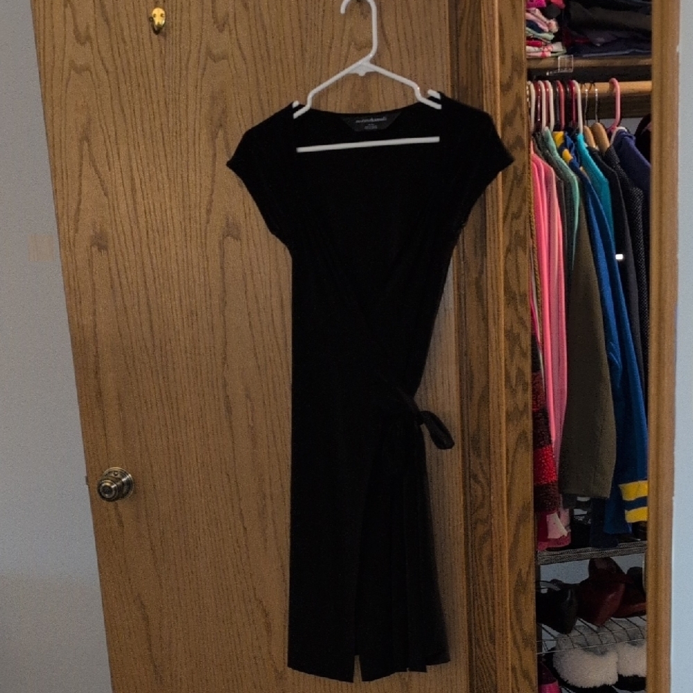 Norma Kamali Black Sheath Midi Dress